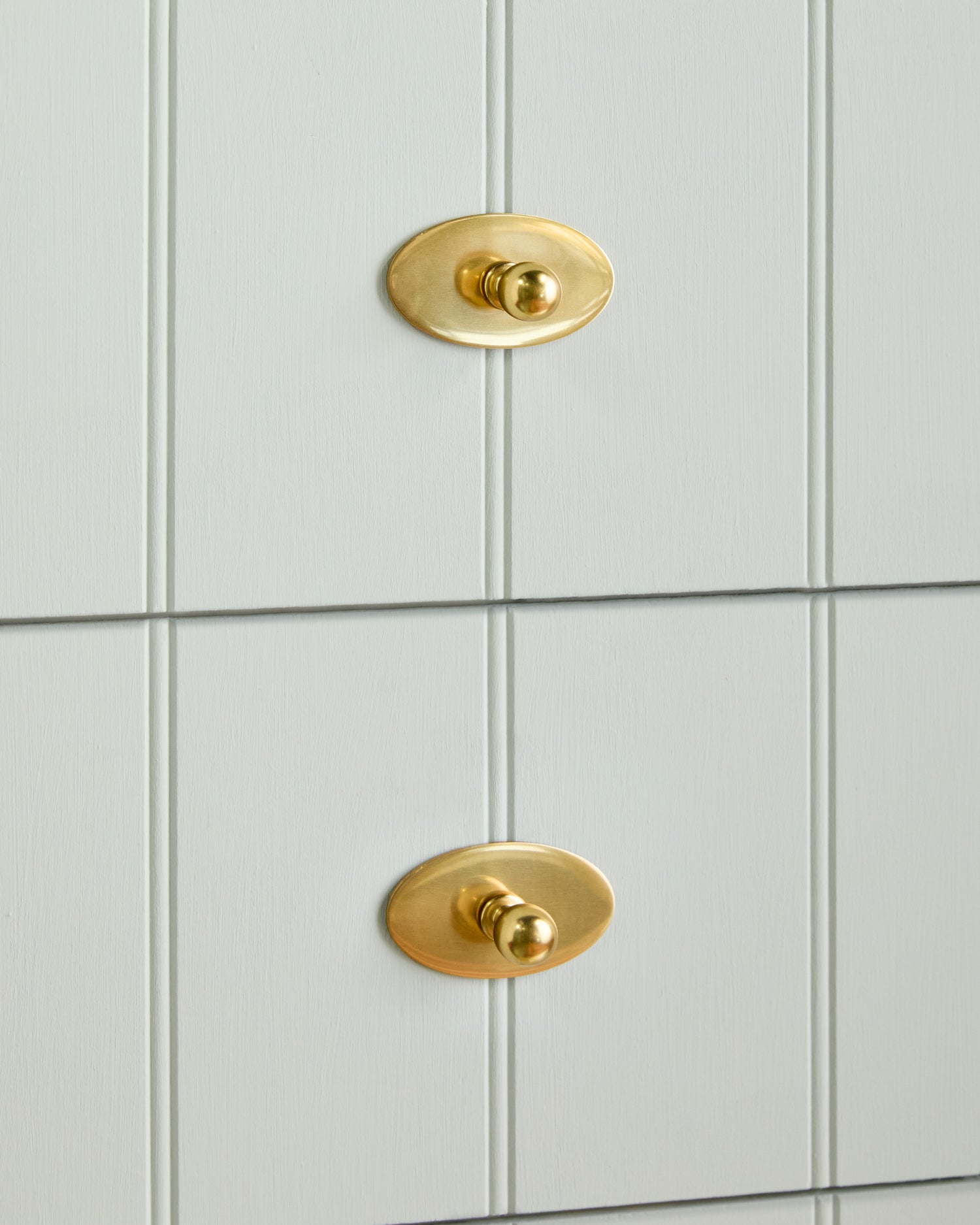Oval Backplate, Aged Brass