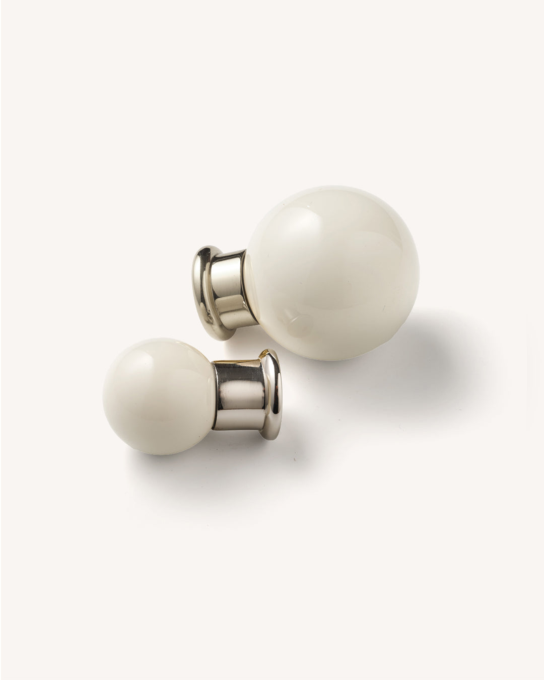 Coloured Knob, Warm White, Nickel