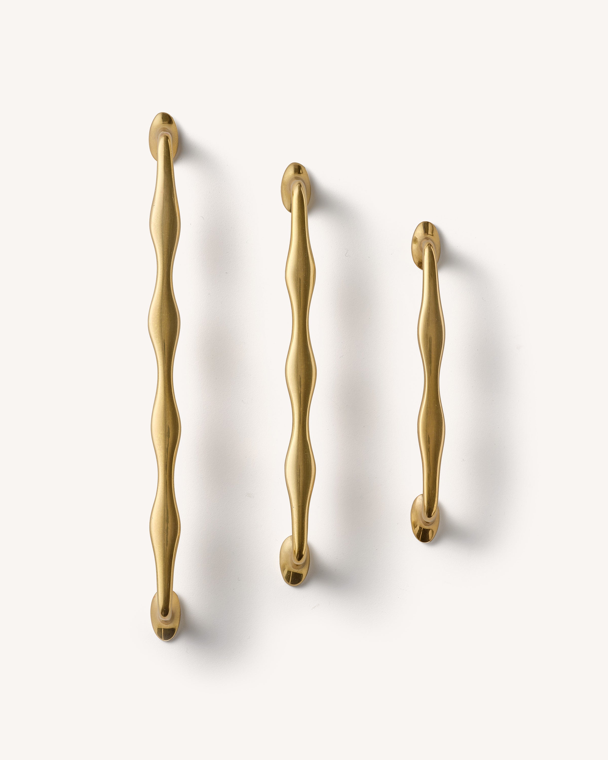Wave Handle, Aged Brass