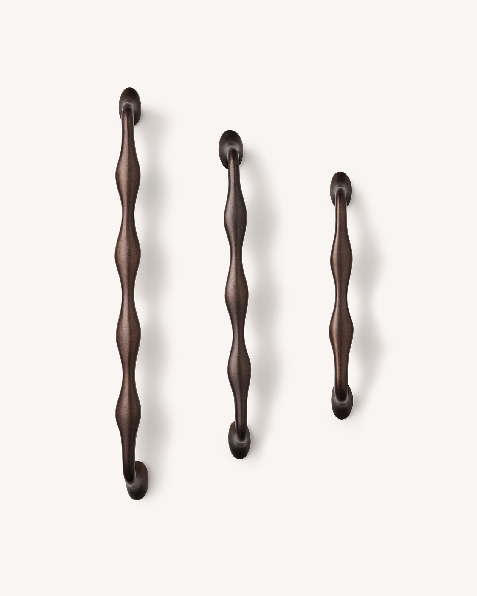 ペシャウワー　ストレートキュー　ウッドハンドル Wave Handle, Blackened Bronze – MG&Co.
